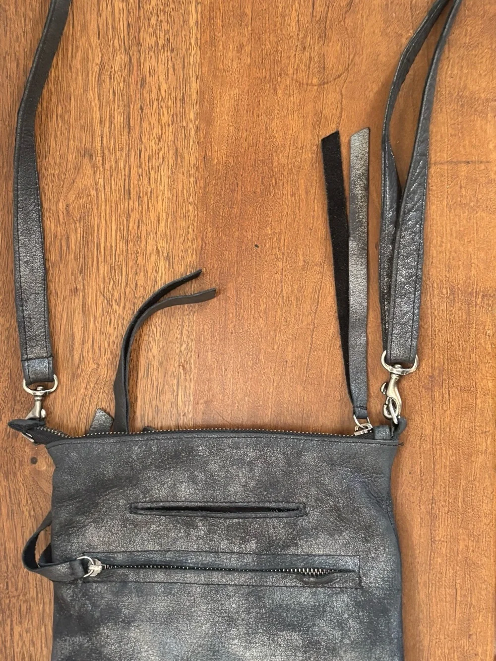 Overland Sheepskin Co Metallic Grey Crossbody Purse